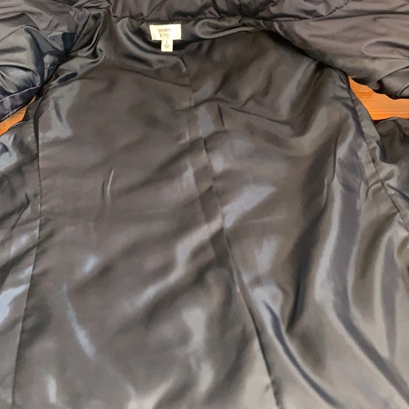 Crown & Ivy Quilted Vest Size L - Picture 5 of 9